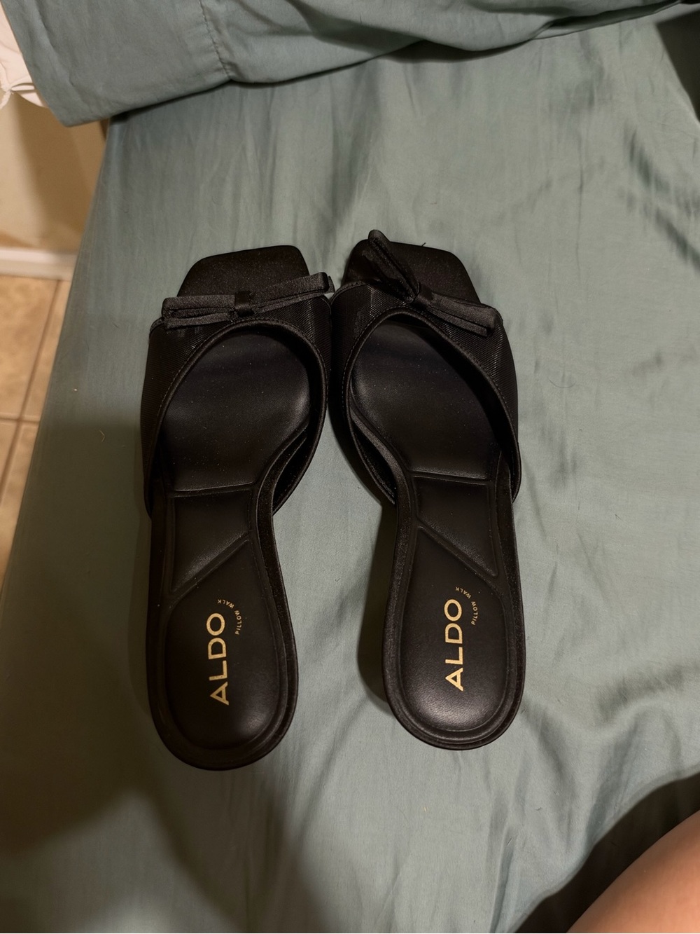 Aldo Pillow Walk Kitten Heel